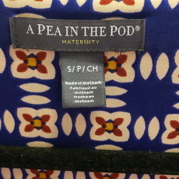 Geometric maternity wrap dress | A Pea in the Pod | S - Picture 2 of 7